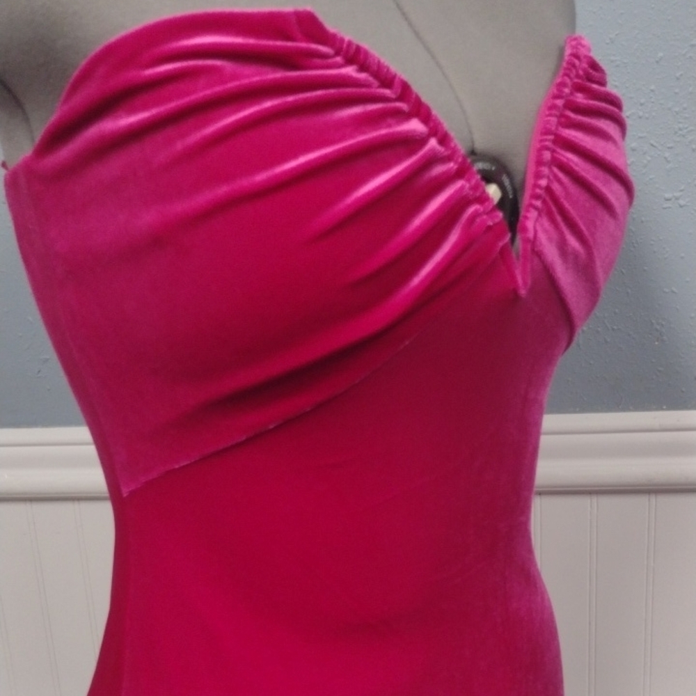New SO Velvet Vibrant Strapless Mini Dress in Fuchsia Wedding Guest, Formal - Picture 7 of 16